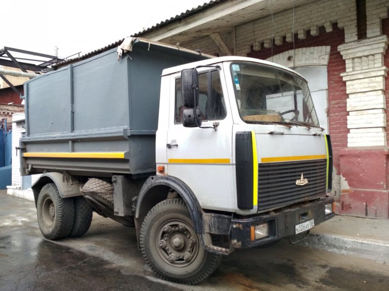МАЗ 5551 самосвал 4х4