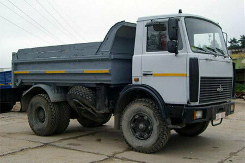 МАЗ 5551 самосвал