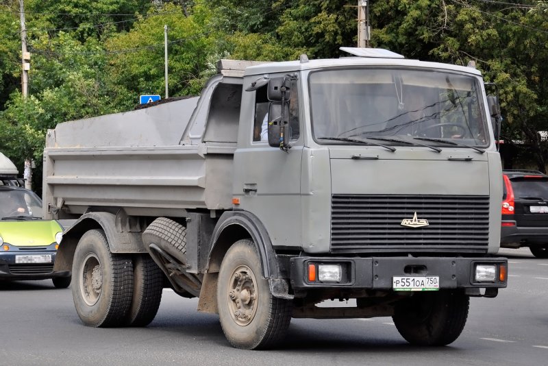 МАЗ 5551 бортовой