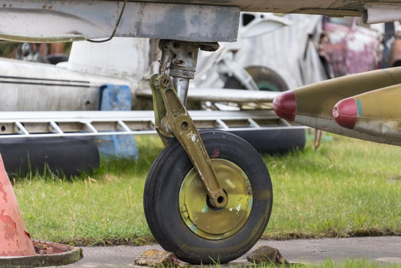 Су-7 шасси
