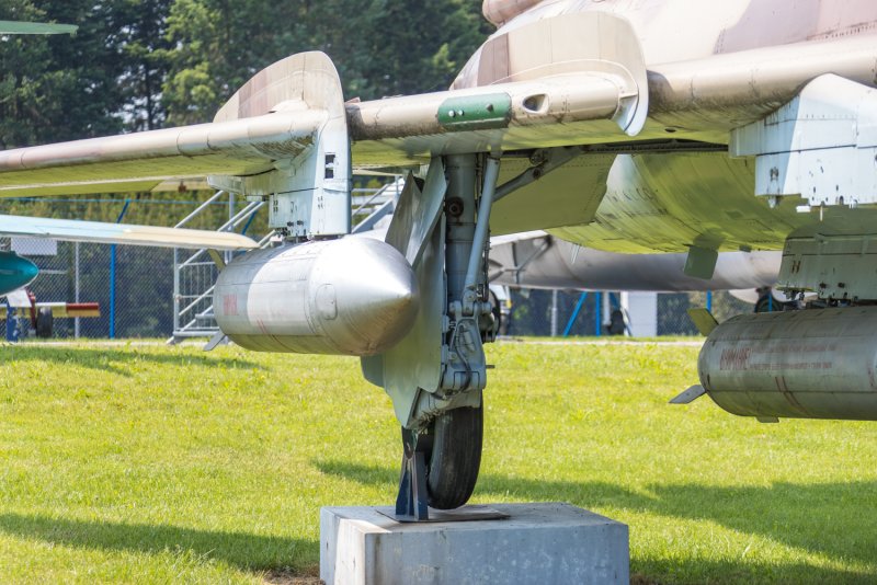 Шасси Су-17