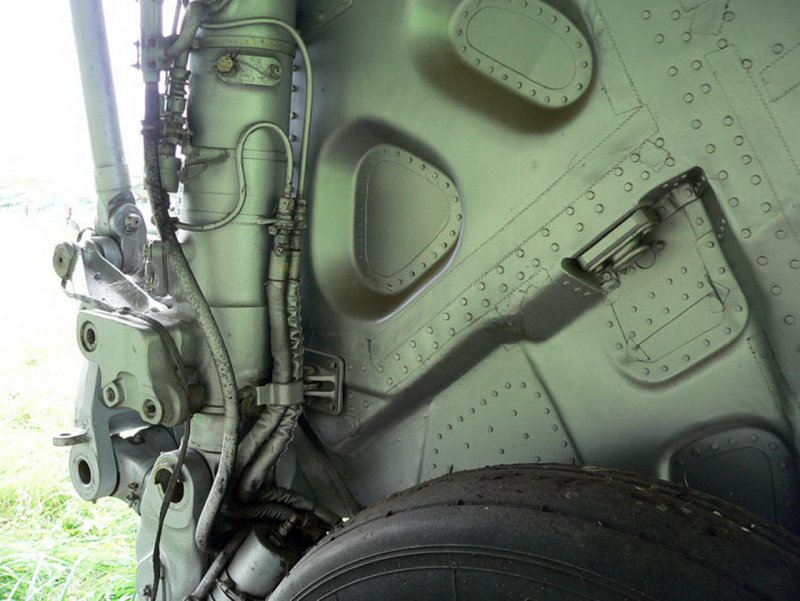 Су-15тм шасси