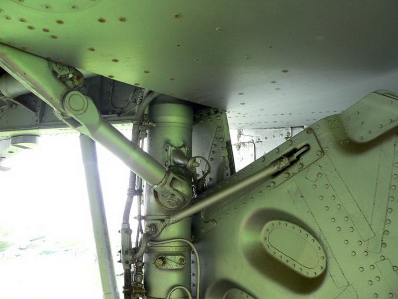 Шасси Су-17