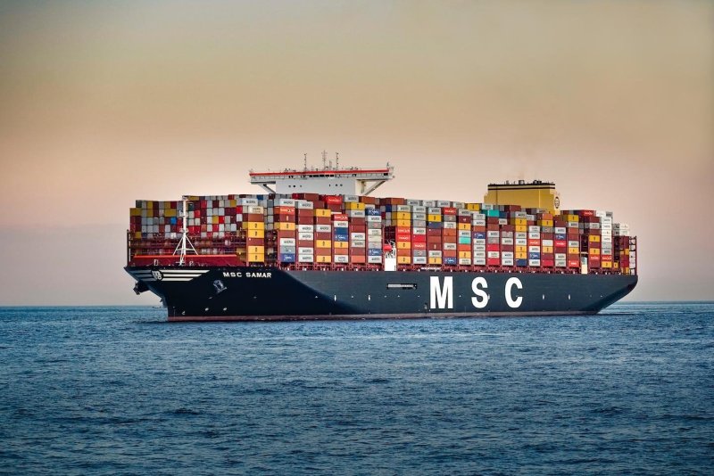 Контейнеровоз MSC Samar