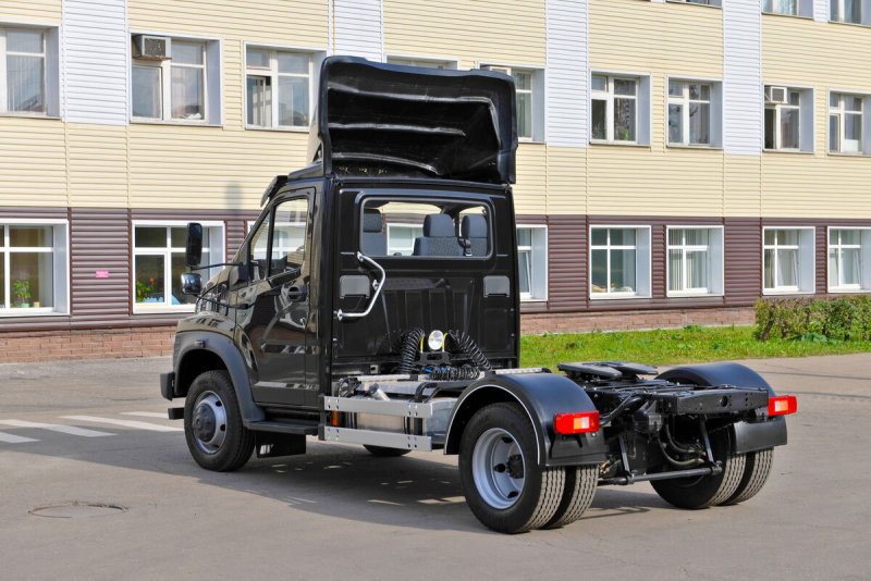 Седельный тягач газон next