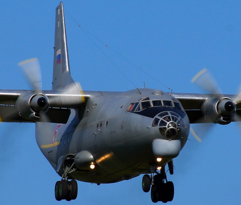 АН-12 RF-95408