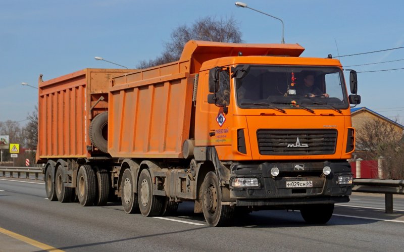 МАЗ 6501