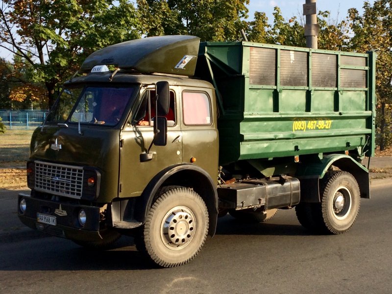 МАЗ-5549 самосвал