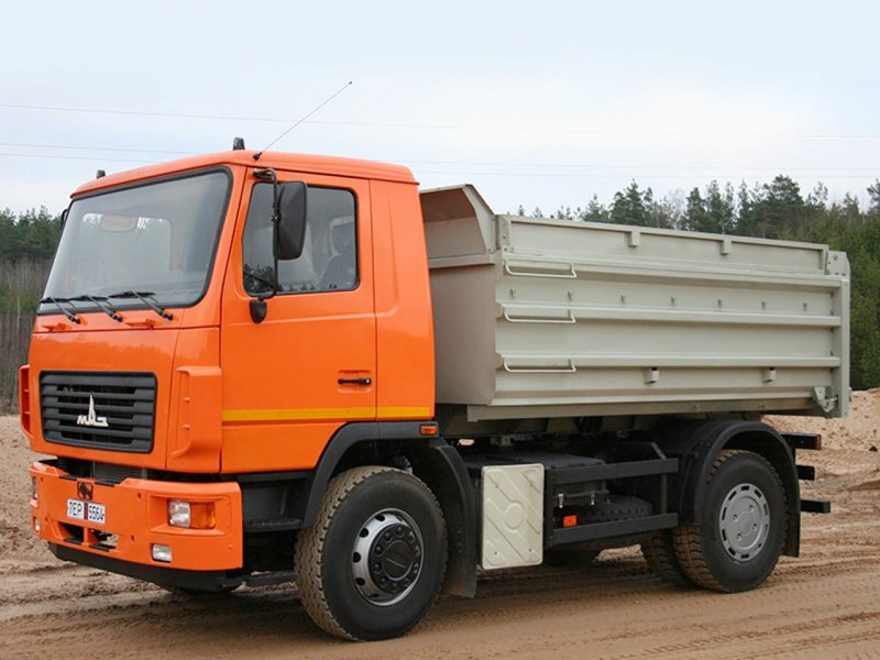 МАЗ-5550 самосвал