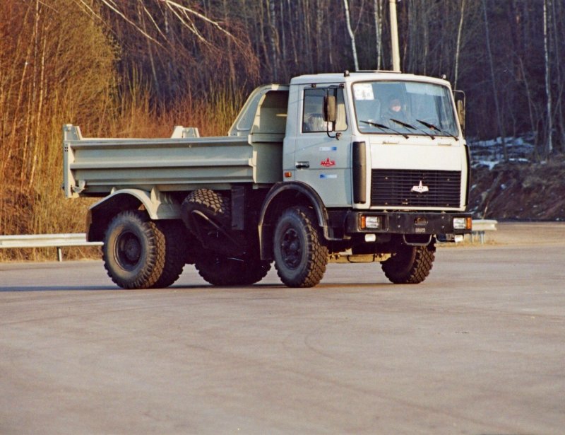 Самосвал МАЗ 5551 а2