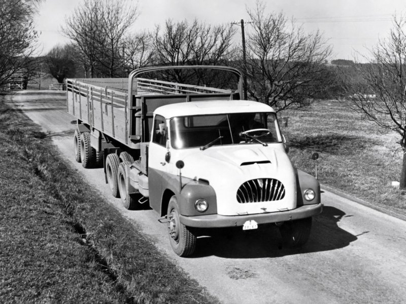 Tatra t138