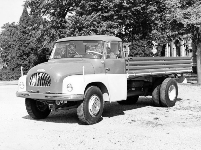 Tatra t138
