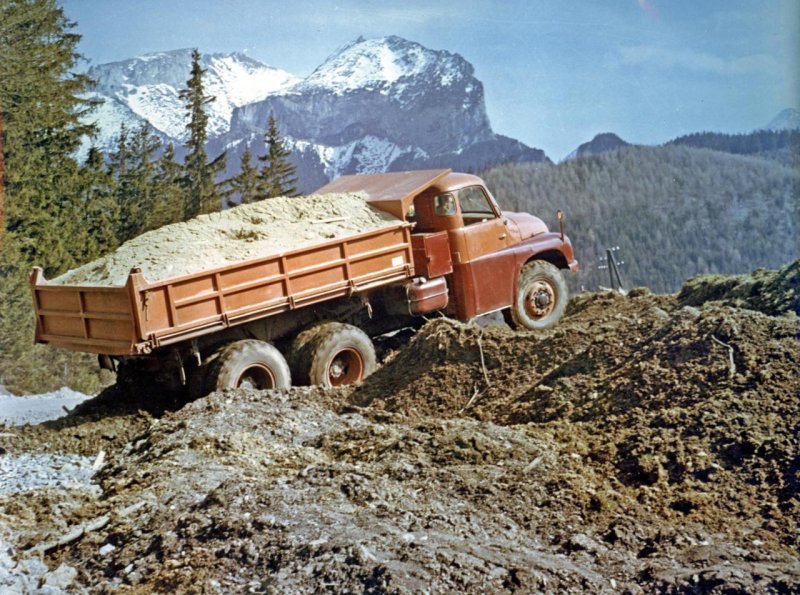 Tatra t138