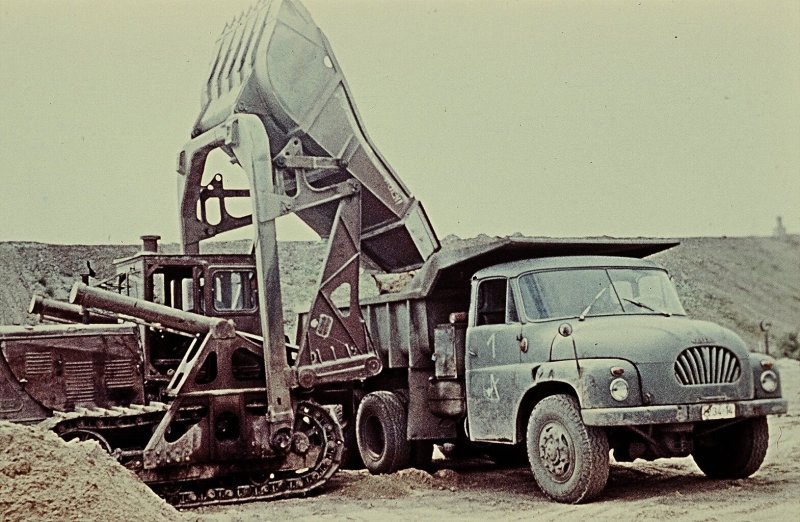 Tatra t138
