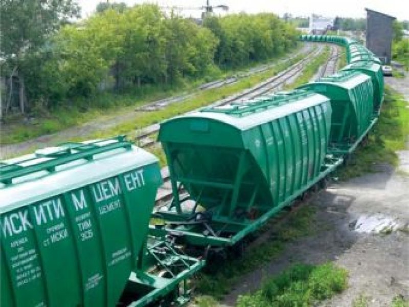 Погрузка цемента в вагоны