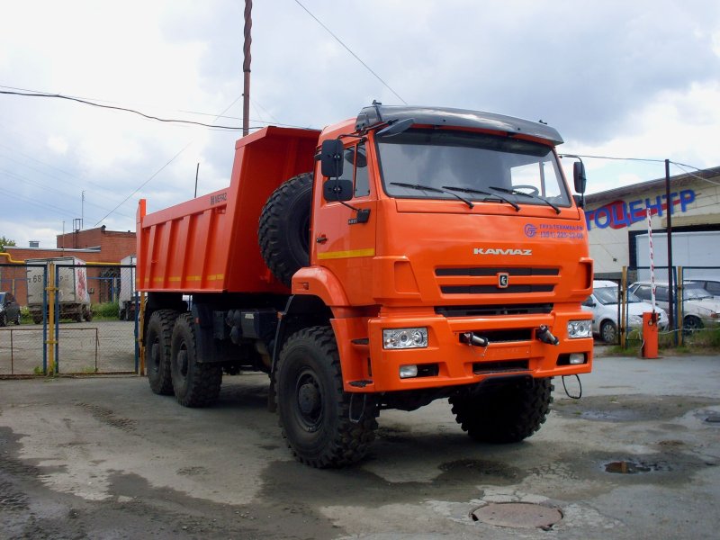 КАМАЗ-65222 хаки