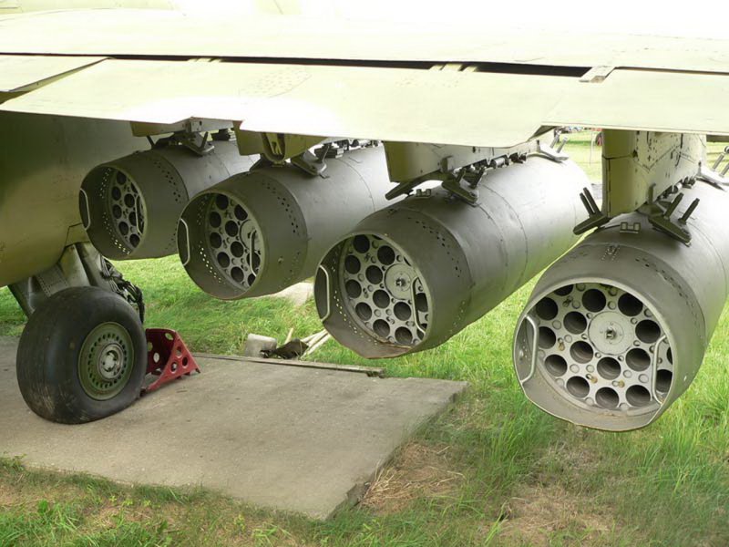 Передняя опора шасси Су-25