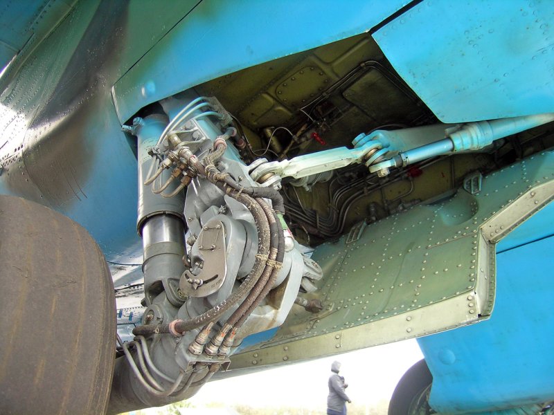 Су-25 стойки шасси