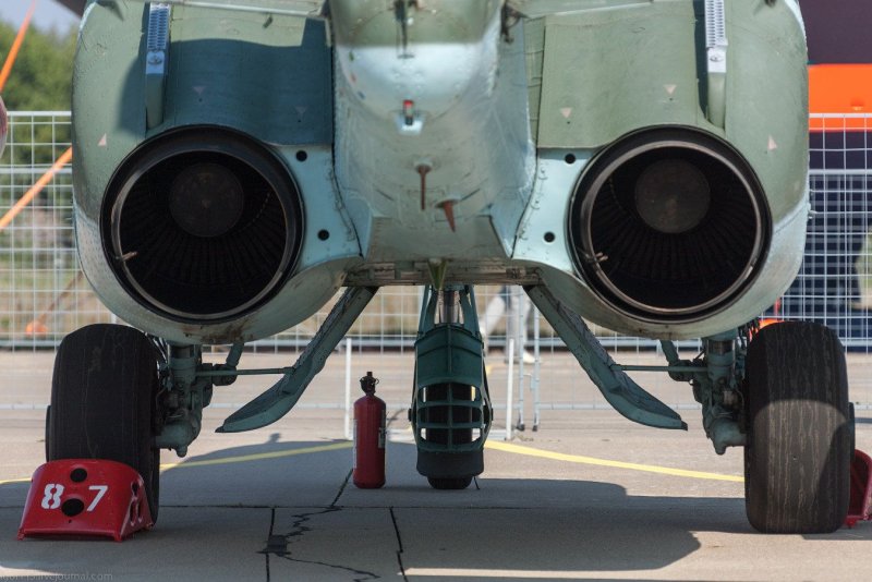 Су-25 Штурмовик воздухозаборник двигатели
