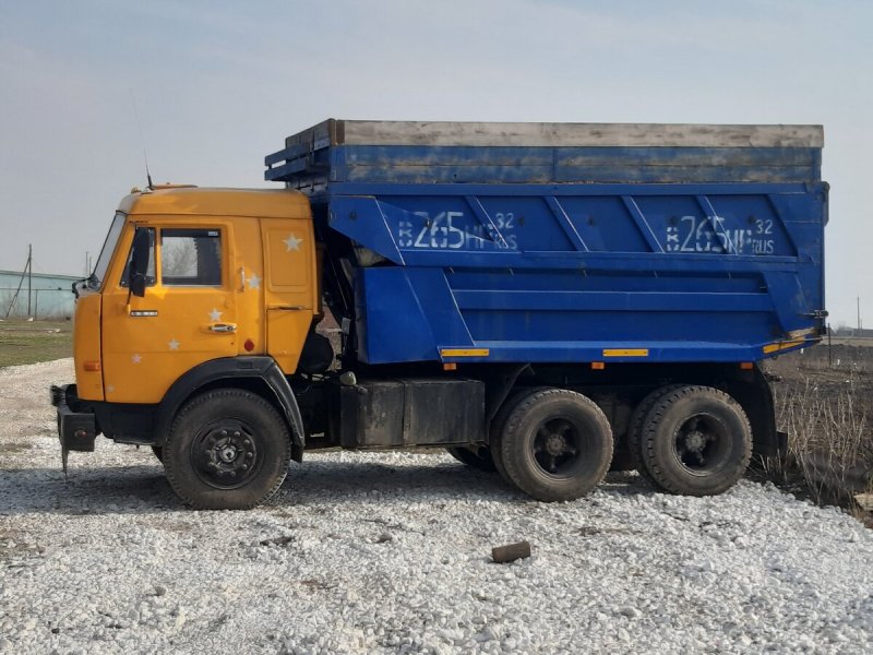 Грузовой самосвал КАМАЗ 5511