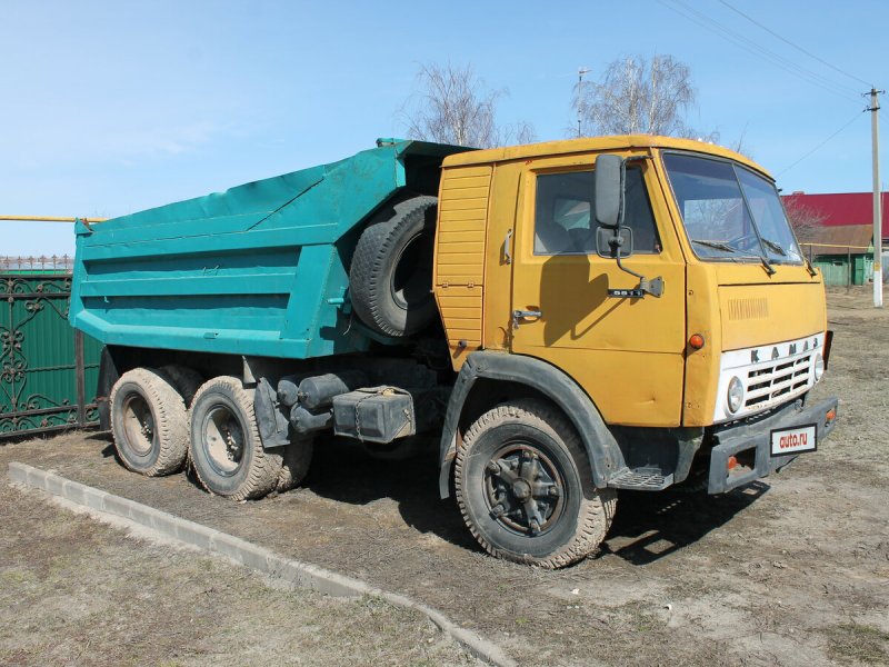Грузовой самосвал КАМАЗ 5511