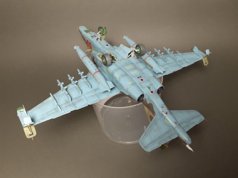 Су-25 шасси