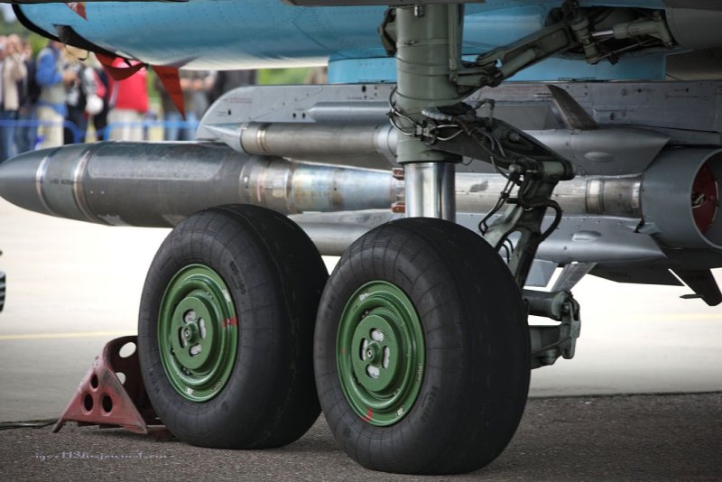 Су-34 стойки шасси
