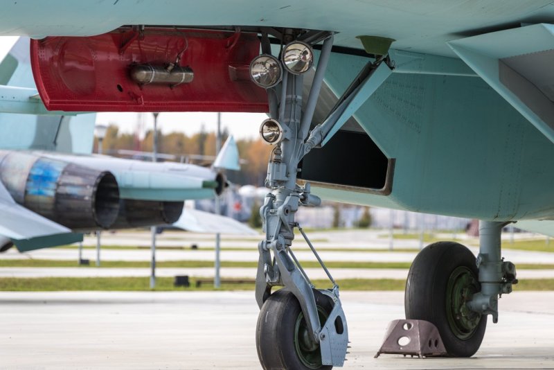Су-27 шасси