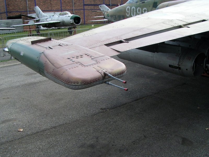 Су-25 тормозные щитки