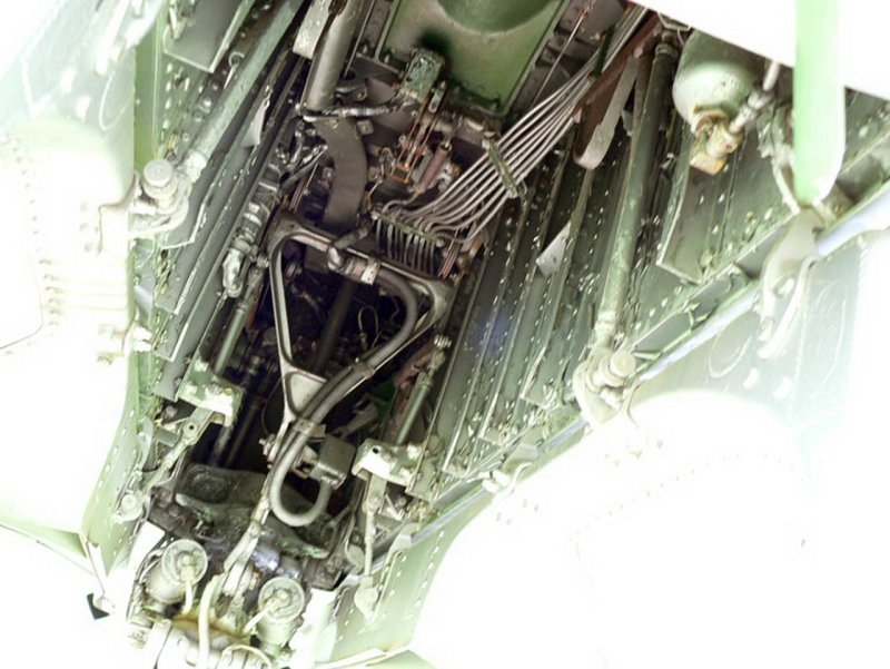 Су-7 БКЛ ниши шасси
