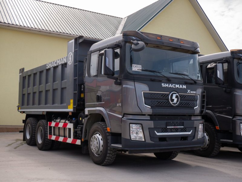 Shacman x3000 6x6 самосвал