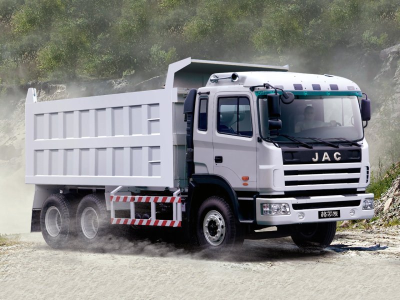 Китайский самосвал JAC
