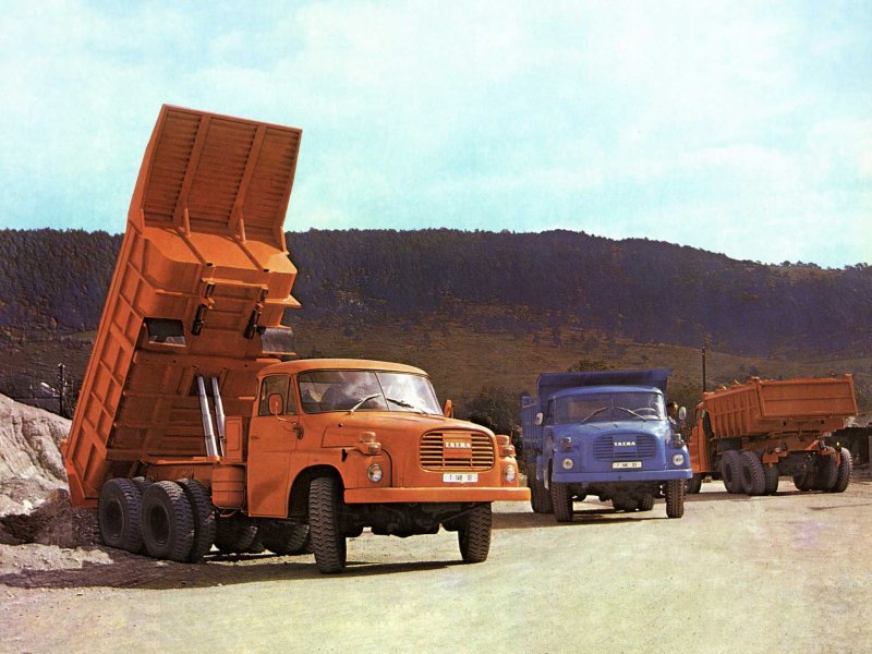 Татра 148