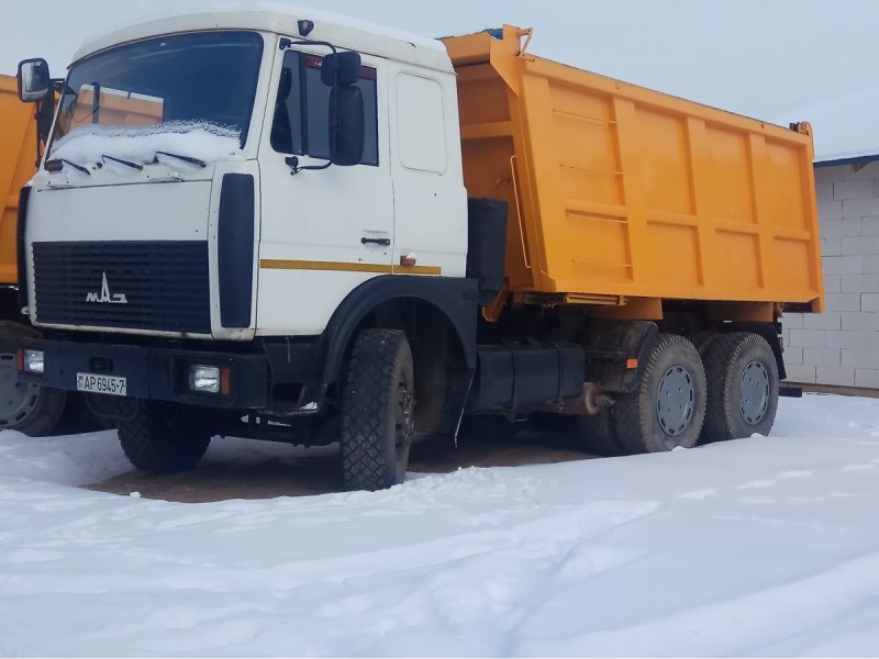 МАЗ 551605 самосвал