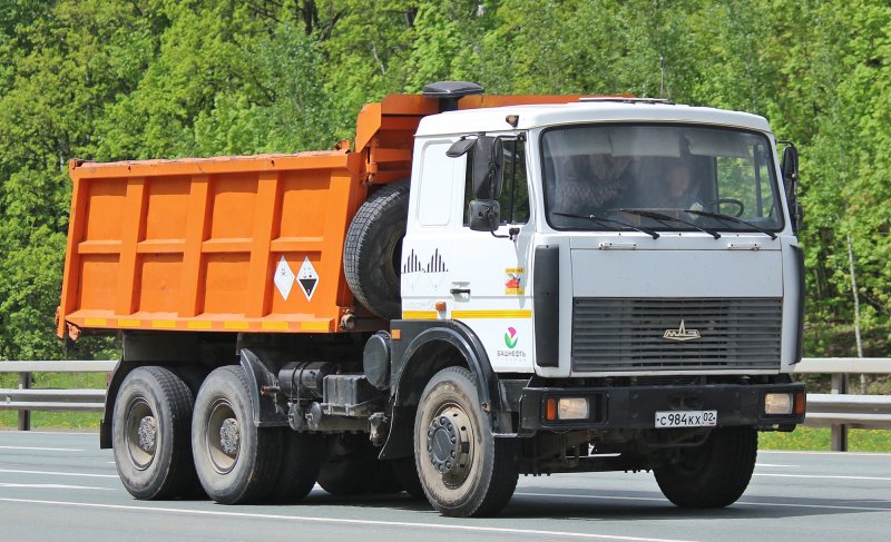 МАЗ 5516 самосвал