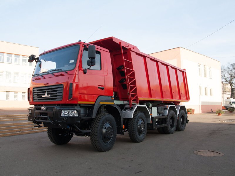 Самосвал МАЗ 8x8
