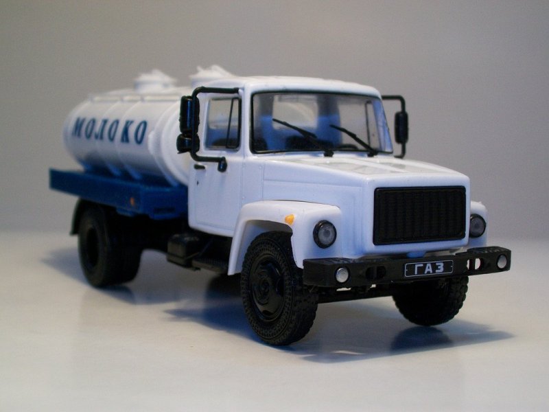 ГАЗ 3307 молоковоз
