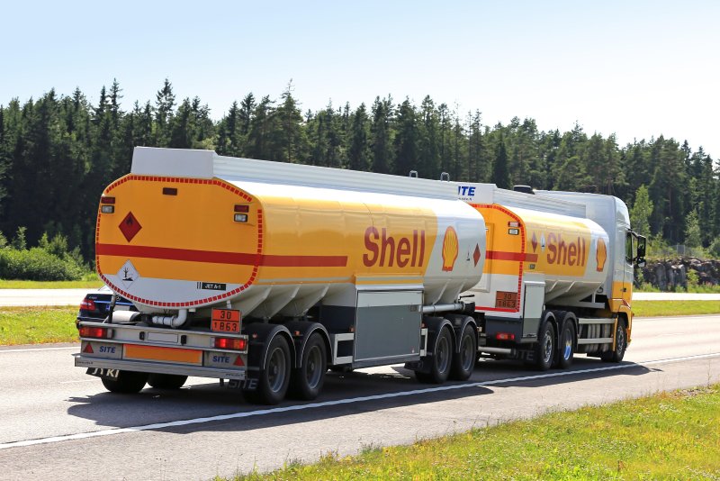 EXXONMOBIL бензовоз