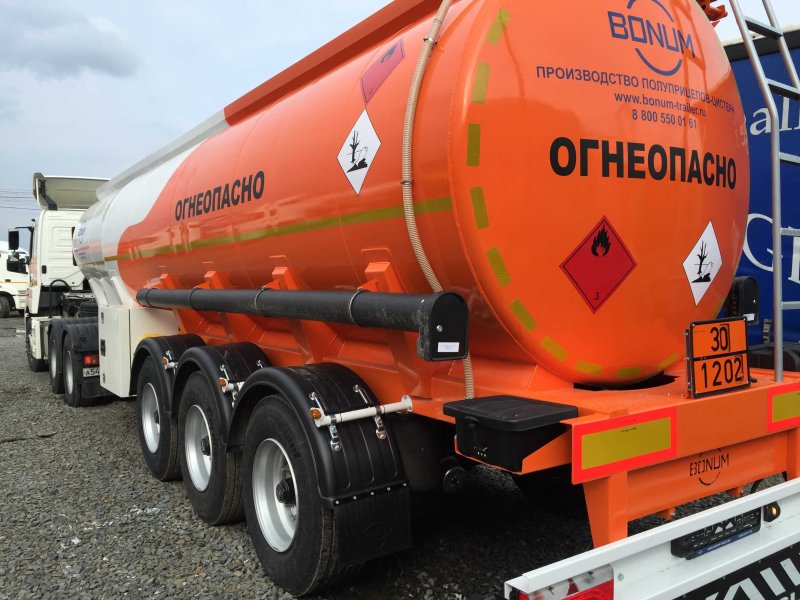 Автоцистерна для перевозки нефтепродуктов 30 м3