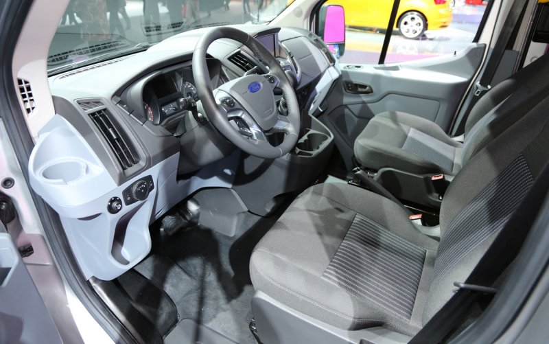 Ford Transit грузовой фургон салон