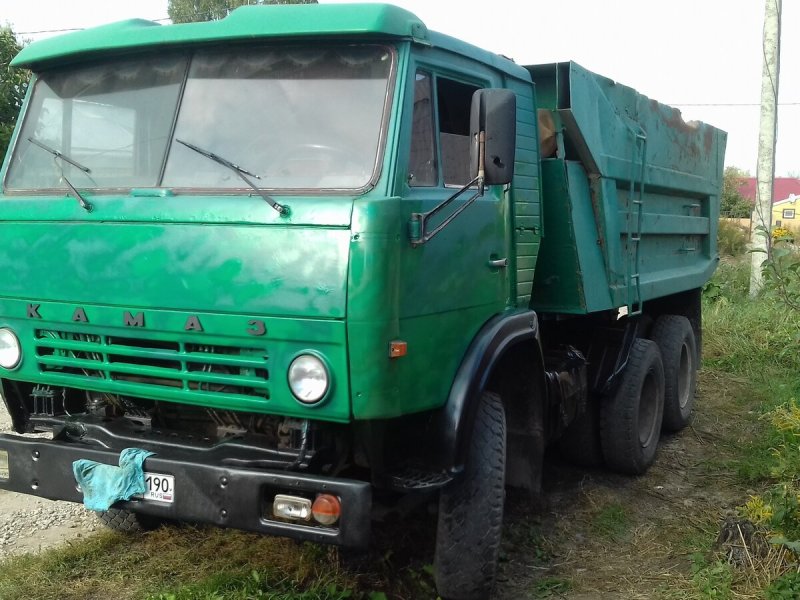 КАМАЗ зеленый