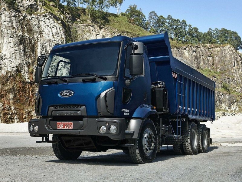 Ford Cargo 2012
