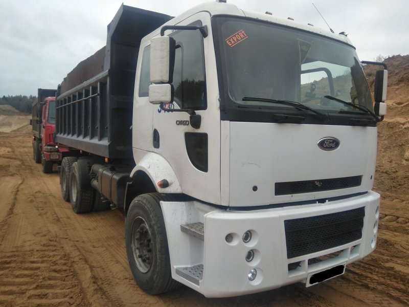 Ford Cargo самосвал