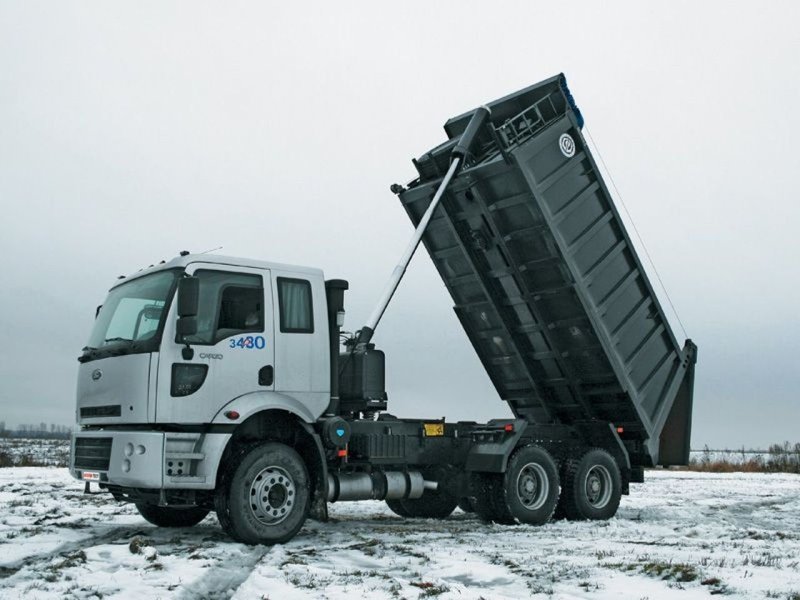 Ford Cargo самосвал