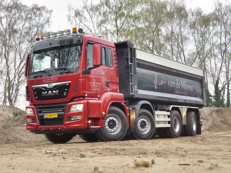 Man TGS 8x4 тягач