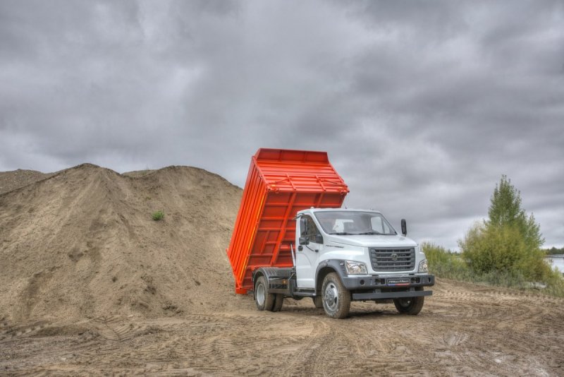 Самосвал на базе газона