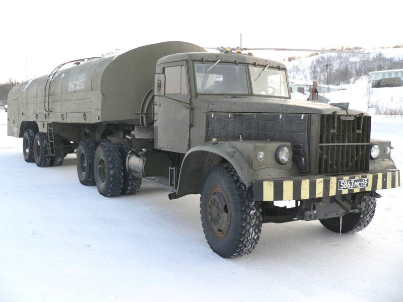 КРАЗ 257 топливозаправщик