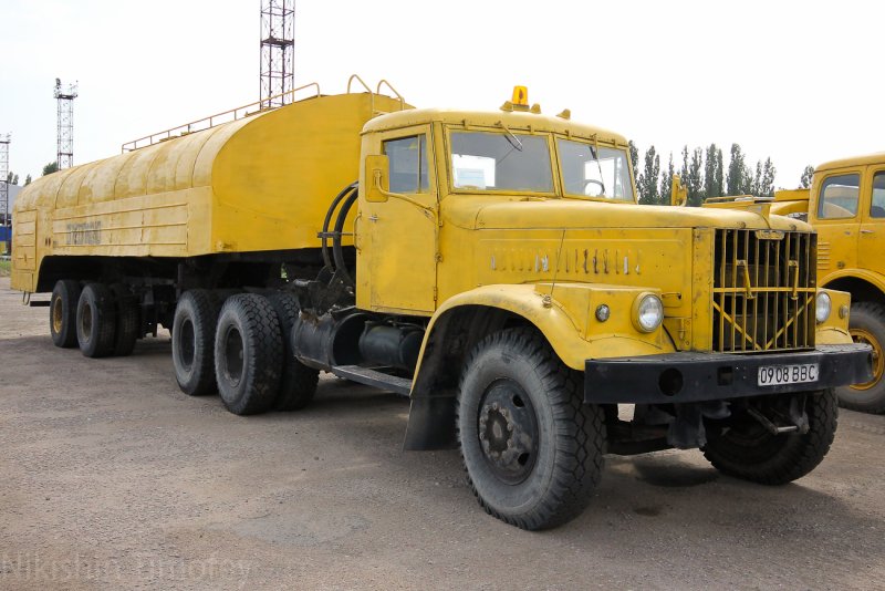 КРАЗ 258 тс1
