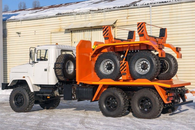 Трубовоз КАМАЗ 43118