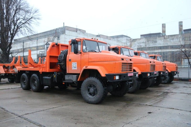 КРАЗ 6322 топливозаправщик